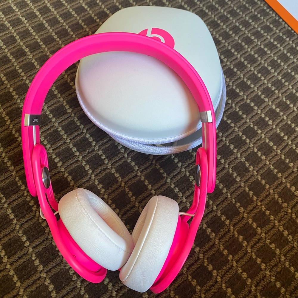 New beats by dr Dre